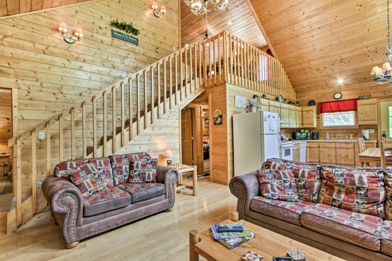 Cabin With Hot Tub And Deck About 12 Mi To Pigeon Forge! Sevierville Eksteriør billede