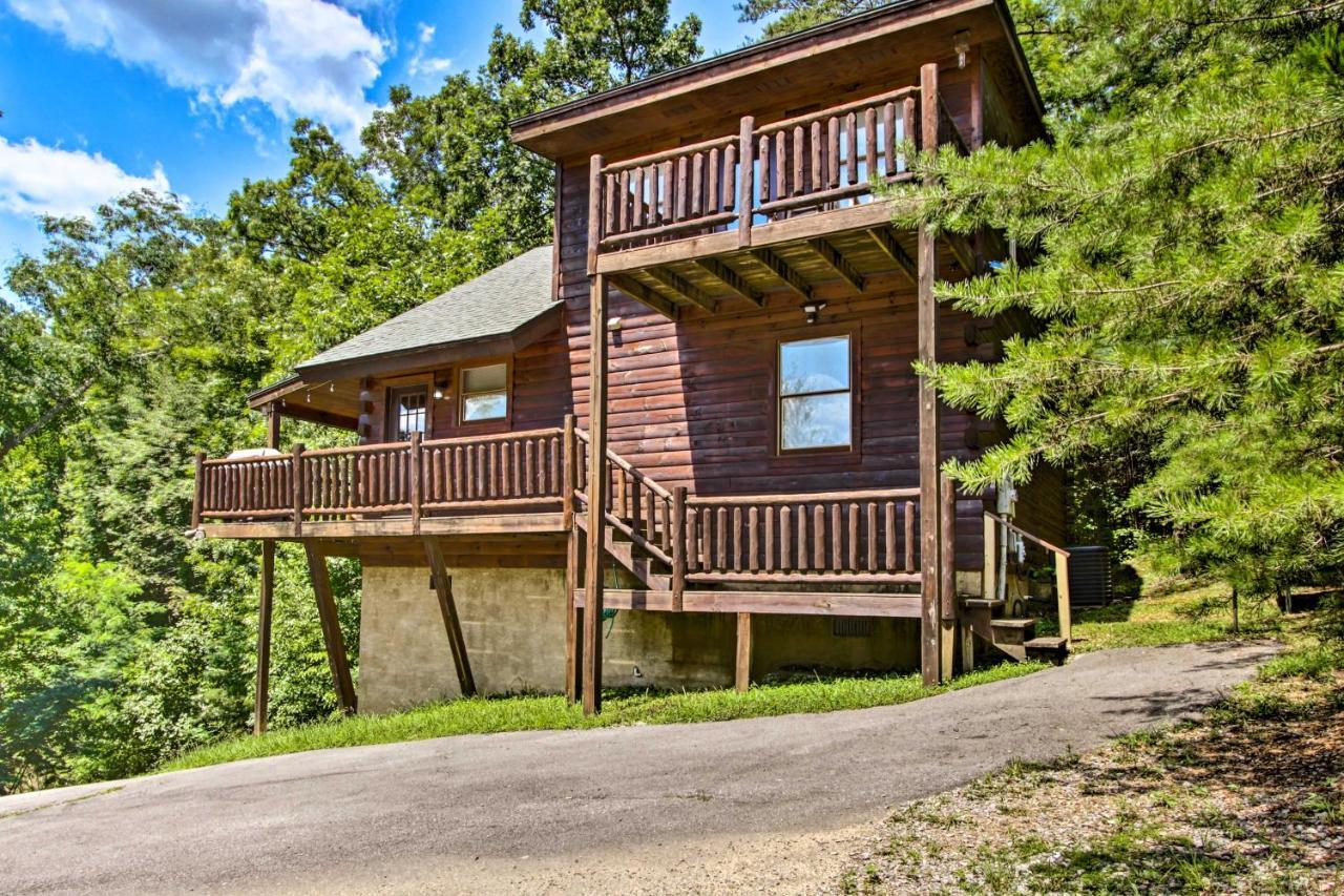 Cabin With Hot Tub And Deck About 12 Mi To Pigeon Forge! Sevierville Eksteriør billede