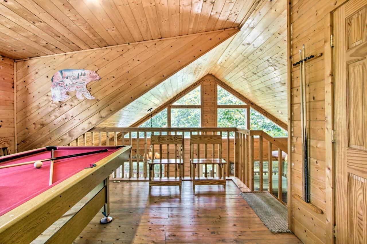 Cabin With Hot Tub And Deck About 12 Mi To Pigeon Forge! Sevierville Eksteriør billede